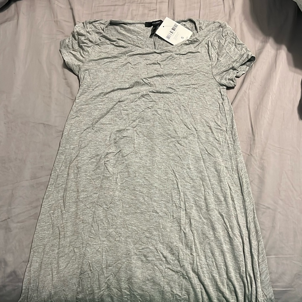 Forever 21 dress size small. New with tag